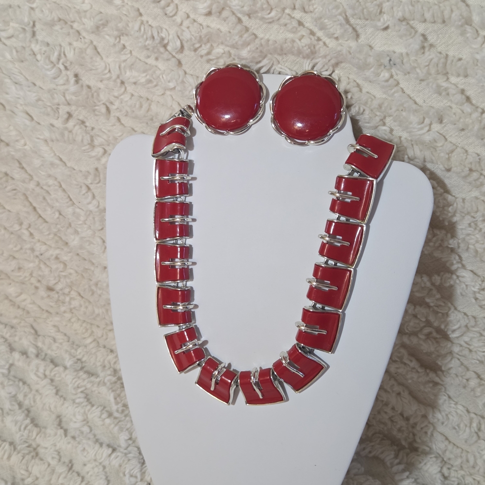 Lisner Signed Elegant Red and Silver Link Thermoset Necklace & Clip On Earrings